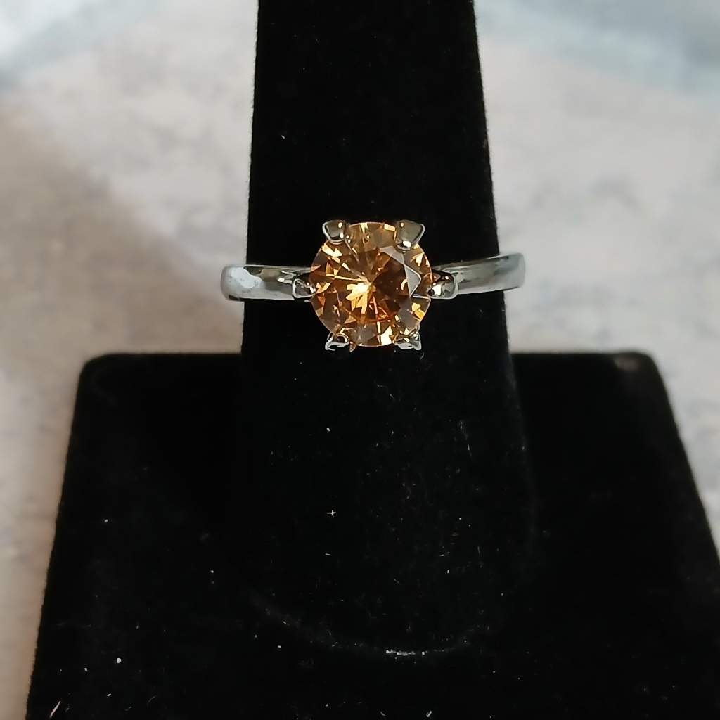 Stunning Silver Ring With Gold Gemstone